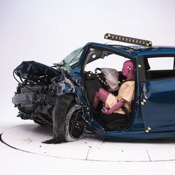 Crash-test Toyota Yaris